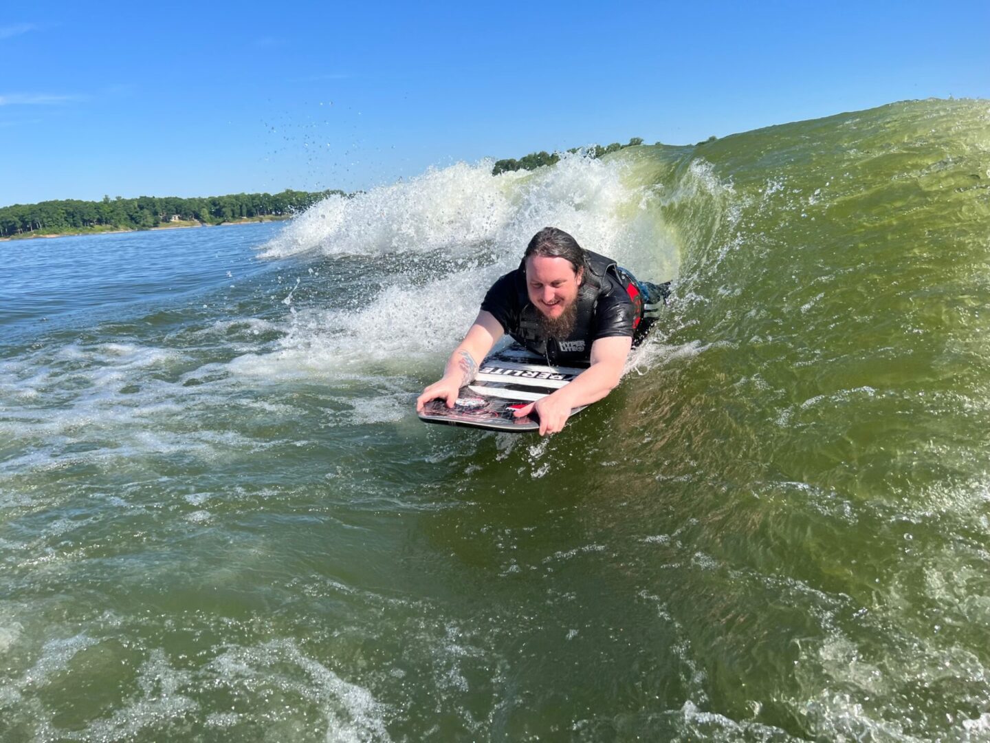 Kneeboard Surfing